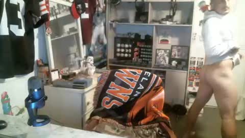 stickey online show from November 2, 12:54 am