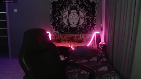 Steve online show from February 10, 6:00 pm