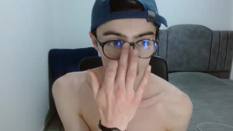stiv_grant online show from May 22, 11:44 pm
