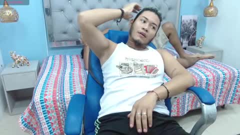 STIV AND TACZU online show from December 3, 12:34 pm