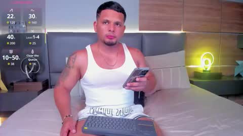 Stone Lee  online show from September 27, 6:00 am