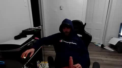 stonedpanda77 online show from March 27, 1:44 am