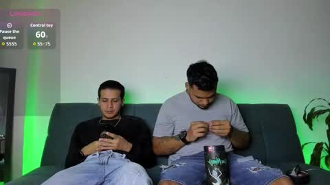 straight_boys_hornys online show from February 21, 6:05 am