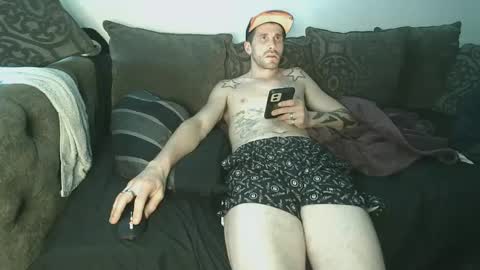 straitpipermann22 online show from September 20, 6:33 pm