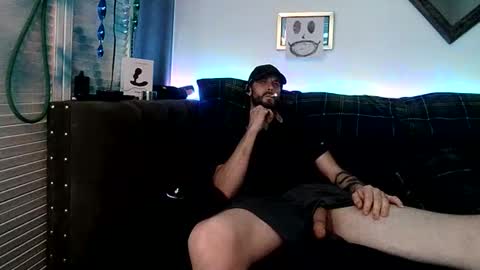 straitpipermann22 online show from April 20, 5:16 pm