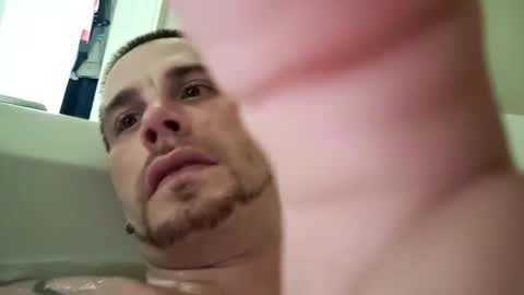 straitpipermann22 online show from March 10, 8:57 pm