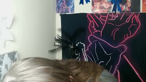 Amalia online show from March 4, 6:54 am