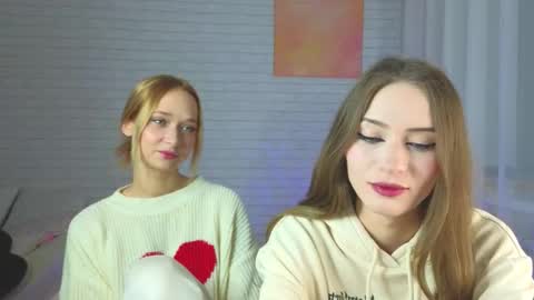 Alice and Violetta online show from November 14, 9:38 pm