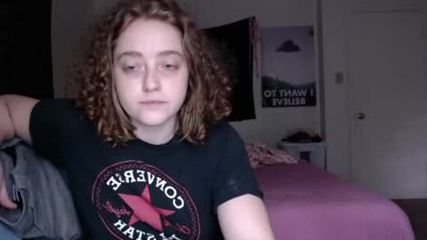 Strawberrylotsacake online show from April 25, 2:36 pm