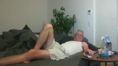 stremic online show from September 10, 3:18 am