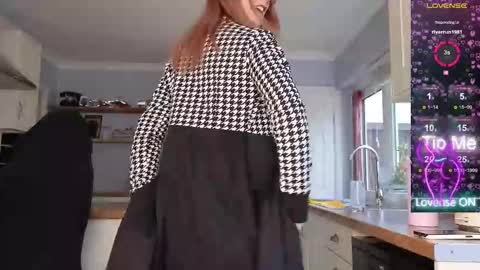 Amorina online show from November 7, 10:29 am