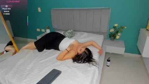 Strong Couple online show from February 6, 3:37 am