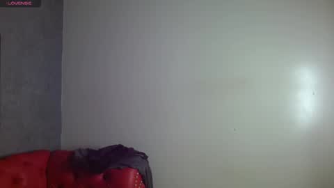 stuart_white online show from October 24, 3:02 pm