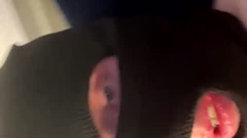 student_twinkof online show from November 24, 11:03 pm