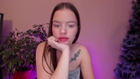 Mary online show from December 9, 3:54 pm