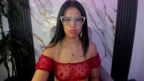 sub_scarlett_ online show from February 23, 2:19 pm
