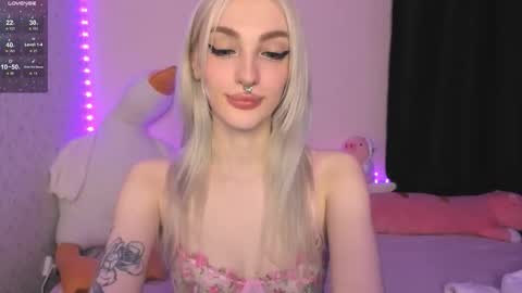 Chloe online show from January 11, 2:23 pm