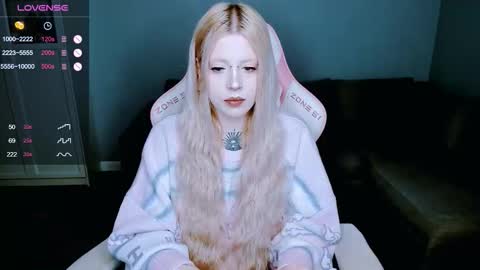 Snapshot of succubus_leslie chatting on September 23, 12:26 am succubus_leslie online show from September 23, 12:26 am