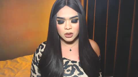 JADE ELYSE online show from December 4, 8:01 pm