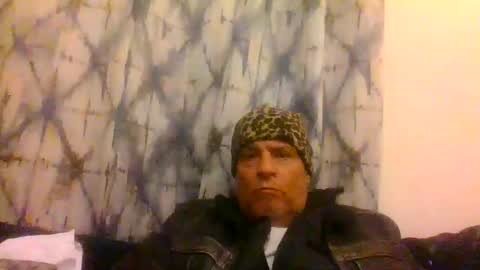 Snapshot of suckitu812 chatting on March 9, 6:50 am SUCKITU812 online show from March 9, 6:50 am