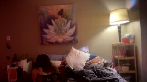 SaraSabeen online show from December 11, 5:10 am