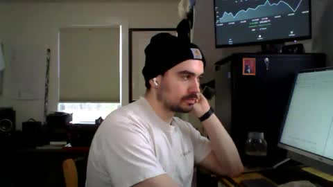 Sugar online show from April 15, 8:09 pm