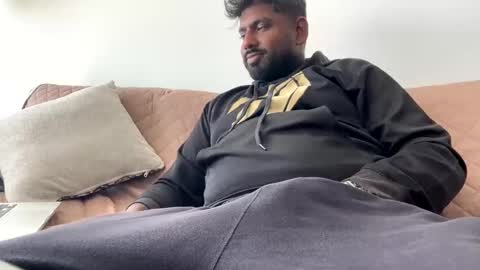 Snapshot of suggnight chatting on October 9, 6:35 pm Let me be your knight that saves you online show from October 9, 6:35 pm