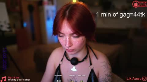 Snapshot of suk_ki chatting on February 10, 11:13 pm Lika ginger  Jessy blond   online show from February 10, 11:13 pm