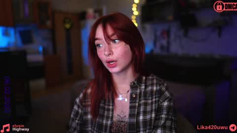 Snapshot of suk_ki chatting on February 6, 12:54 am Lika ginger  Jessy blond   online show from February 6, 12:54 am