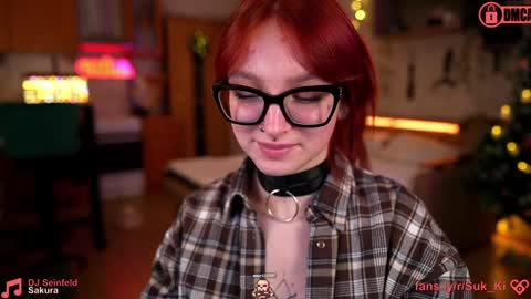 Snapshot of suk_ki chatting on January 10, 7:14 am Lika ginger  Jessy blond   online show from January 10, 7:14 am
