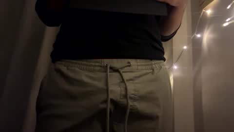 Snapshot of sullyniko chatting on October 30, 12:00 am Niko online show from October 30, 12:00 am