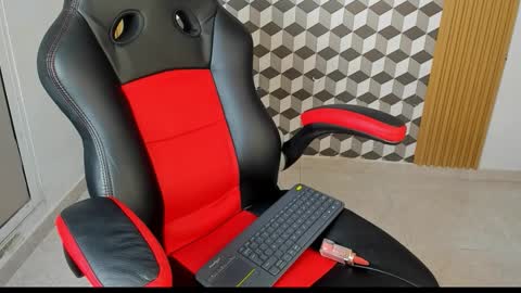 summer_______ online show from October 7, 6:59 pm