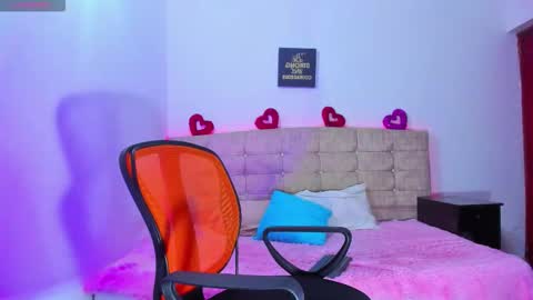 summer_girls01 online show from October 9, 12:27 am