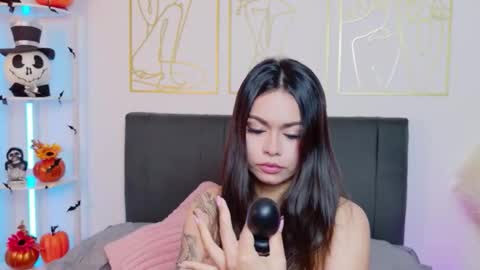 OnlyFans summer holiday online show from October 19, 10:20 am