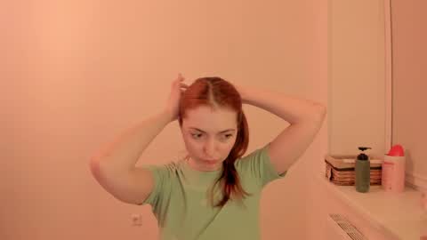 Summer Preston online show from April 4, 8:27 pm