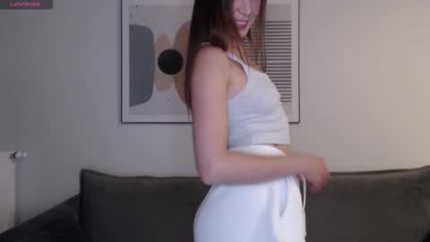 Snapshot of summer_time13 chatting on October 23, 6:42 pm Liby online show from October 23, 6:42 pm