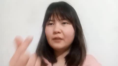 Mia online show from March 24, 11:05 am