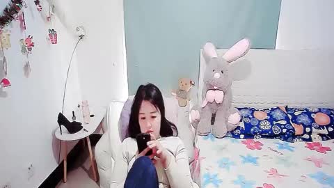 Snapshot of sun_yummy chatting on January 5, 5:30 am Lucis online show from January 5, 5:30 am