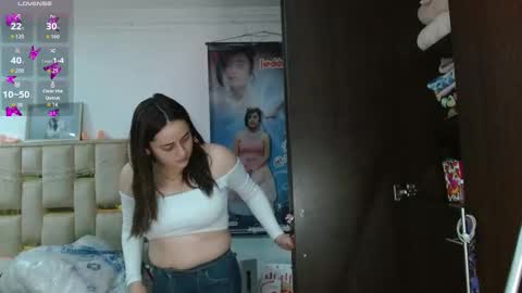 Snapshot of sunflower_dance chatting on October 6, 11:55 pm Jeraldine online show from October 6, 11:55 pm