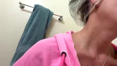 sunnbabe92485 online show from October 27, 1:49 am