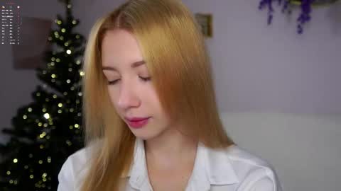 Lily online show from December 22, 2:46 pm