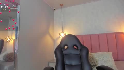  S U N N Y online show from February 9, 12:53 pm