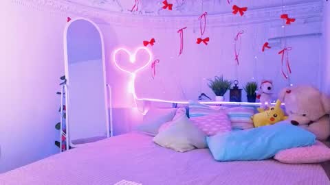 Alice online show from February 19, 5:12 pm