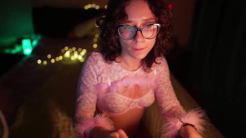 Hella online show from February 22, 4:51 pm