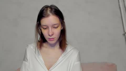 Una online show from March 16, 8:46 pm