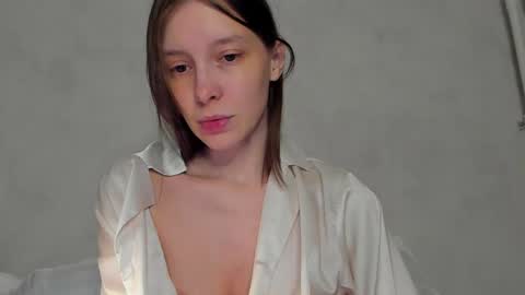 Una online show from May 13, 10:41 pm
