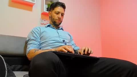 supreme_alpha_ online show from November 10, 4:15 am