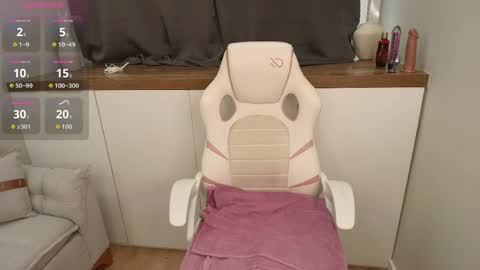 Susan online show from April 9, 7:19 pm