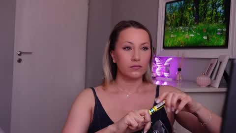 SusanJewel online show from April 8, 8:50 am