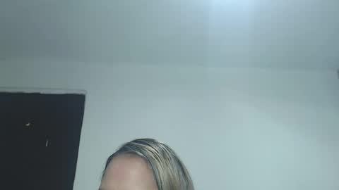 susanleroy online show from February 14, 8:52 am